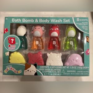 Squishmallow 8 Piece Bath Bomb & Body Wash Set